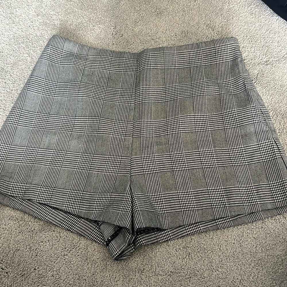 Plaid/houndstooth shorts